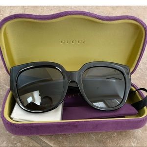 Gucci Black sunglasses - GG 0142SA